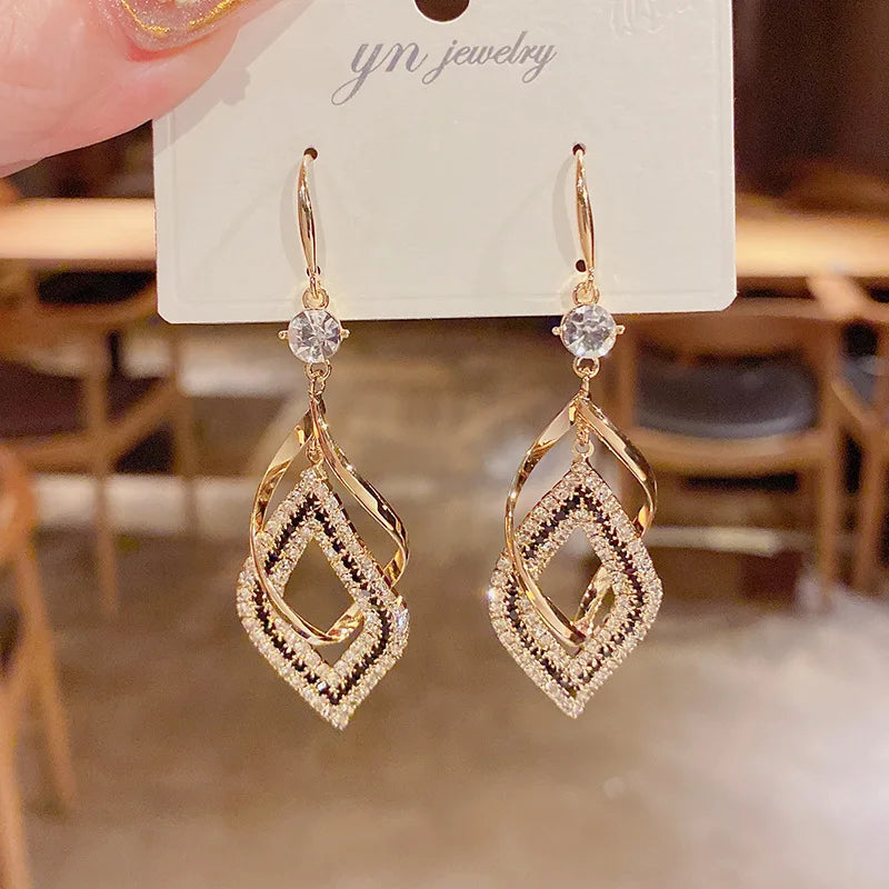 Vintage Geometric Hollow Earrings