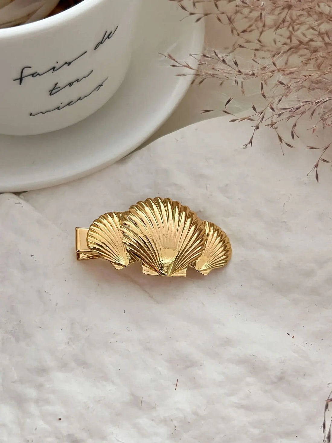 Ocean Style Hair Clips with Scallop and Starfish Design