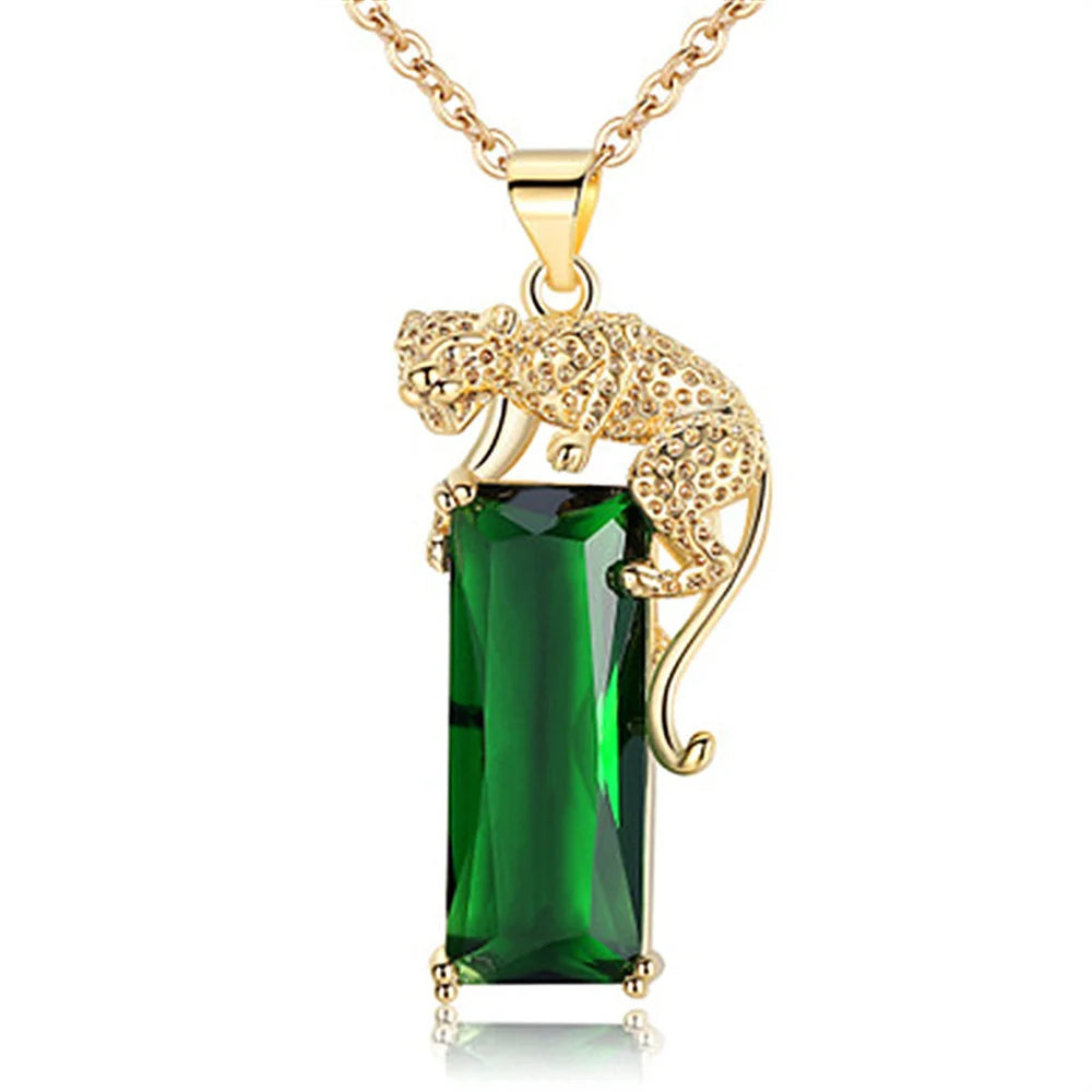 Elegant Leopard Green Crystal Necklace