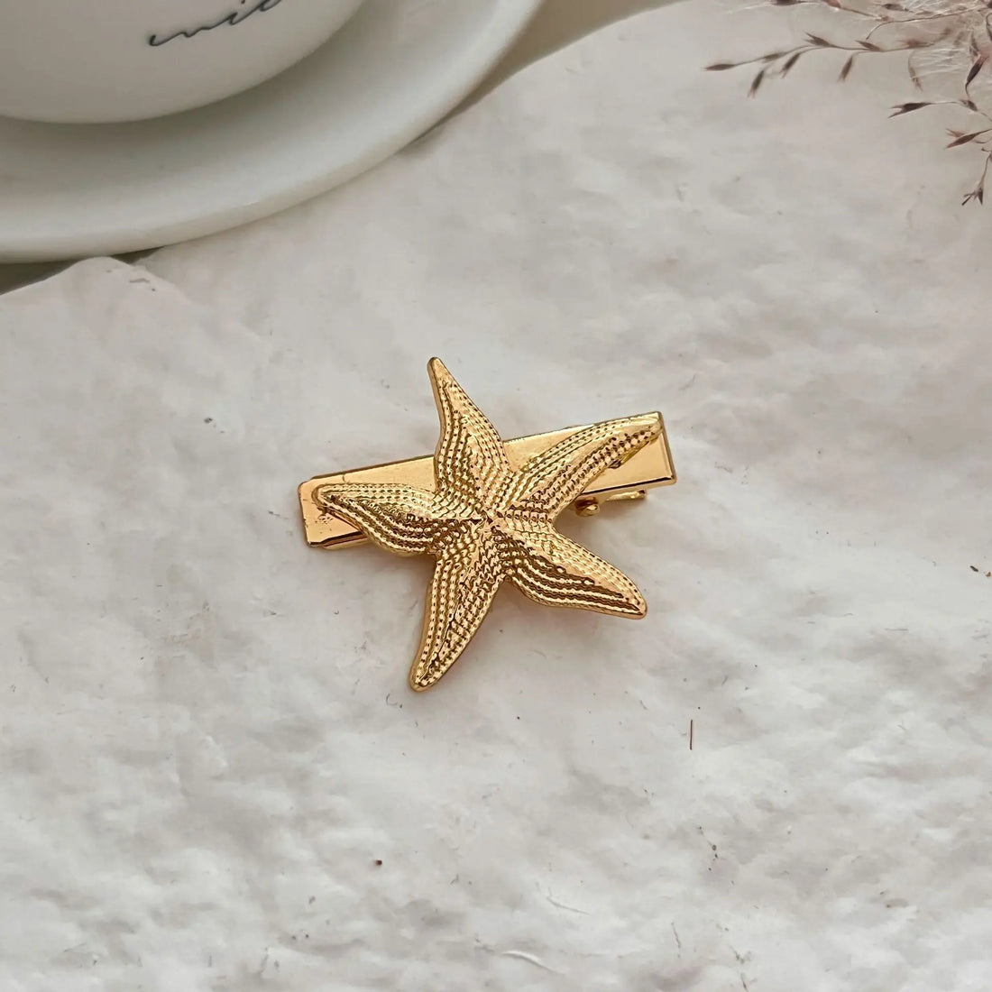 Ocean Style Hair Clips with Scallop and Starfish Design