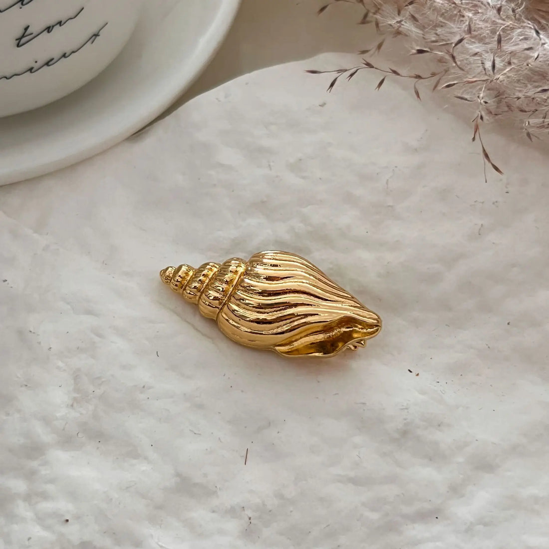 Ocean Style Hair Clips with Scallop and Starfish Design
