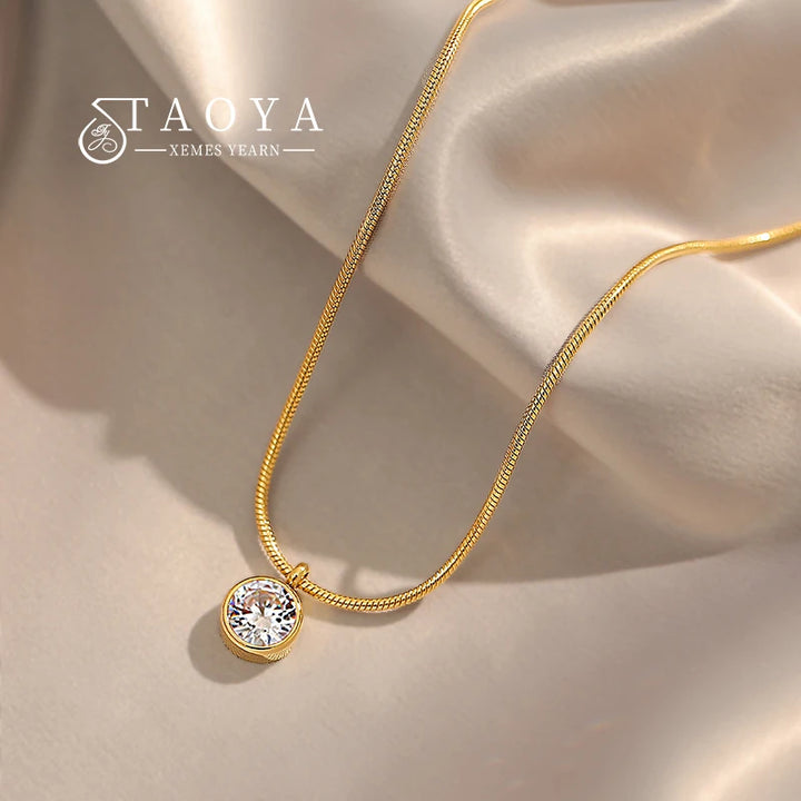 Shiny Zircon Pendant Gold Necklace