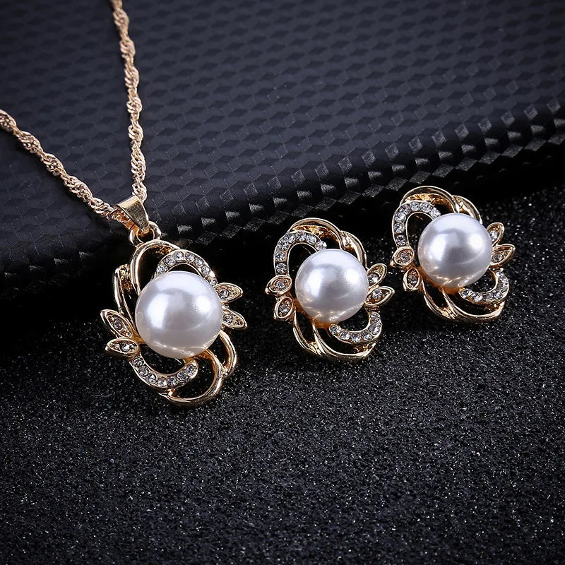 Elegant Pearl Bridal Jewelry Set