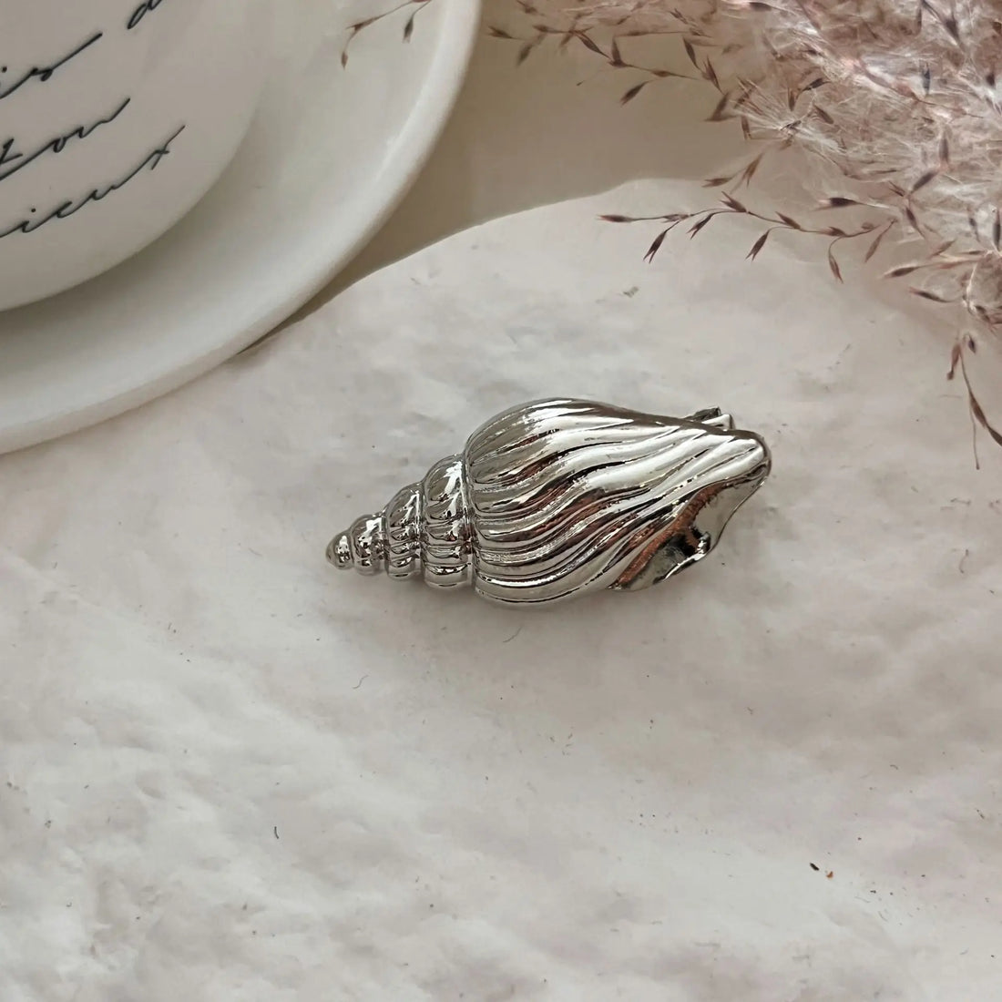 Ocean Style Hair Clips with Scallop and Starfish Design
