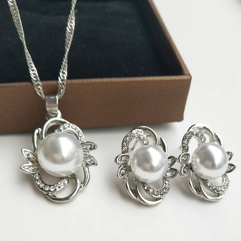 Elegant Pearl Bridal Jewelry Set