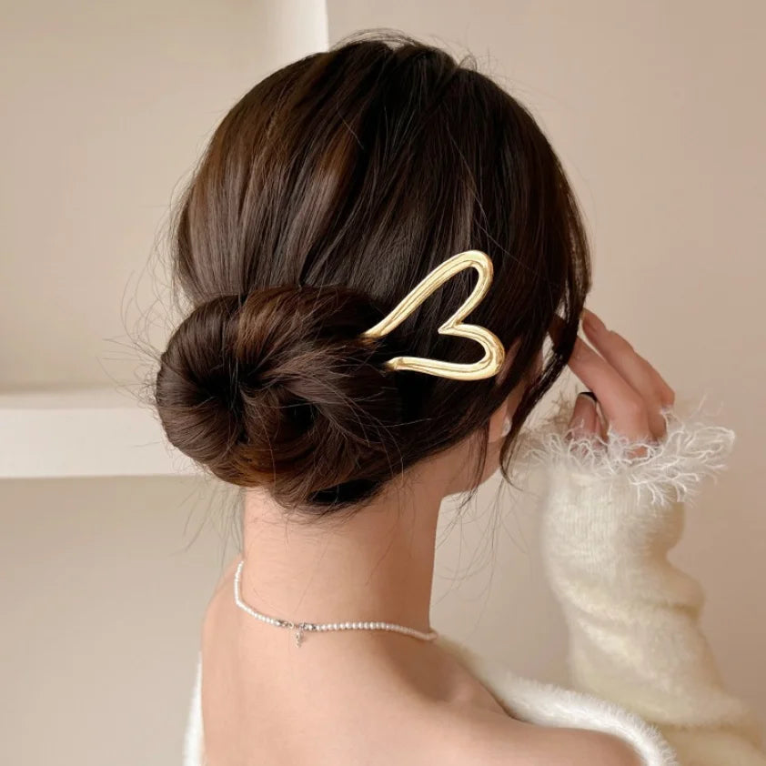 Heart Geometric Hairpin