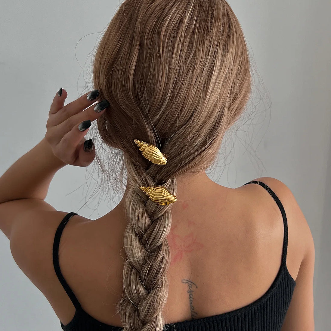 Ocean Style Hair Clips with Scallop and Starfish Design