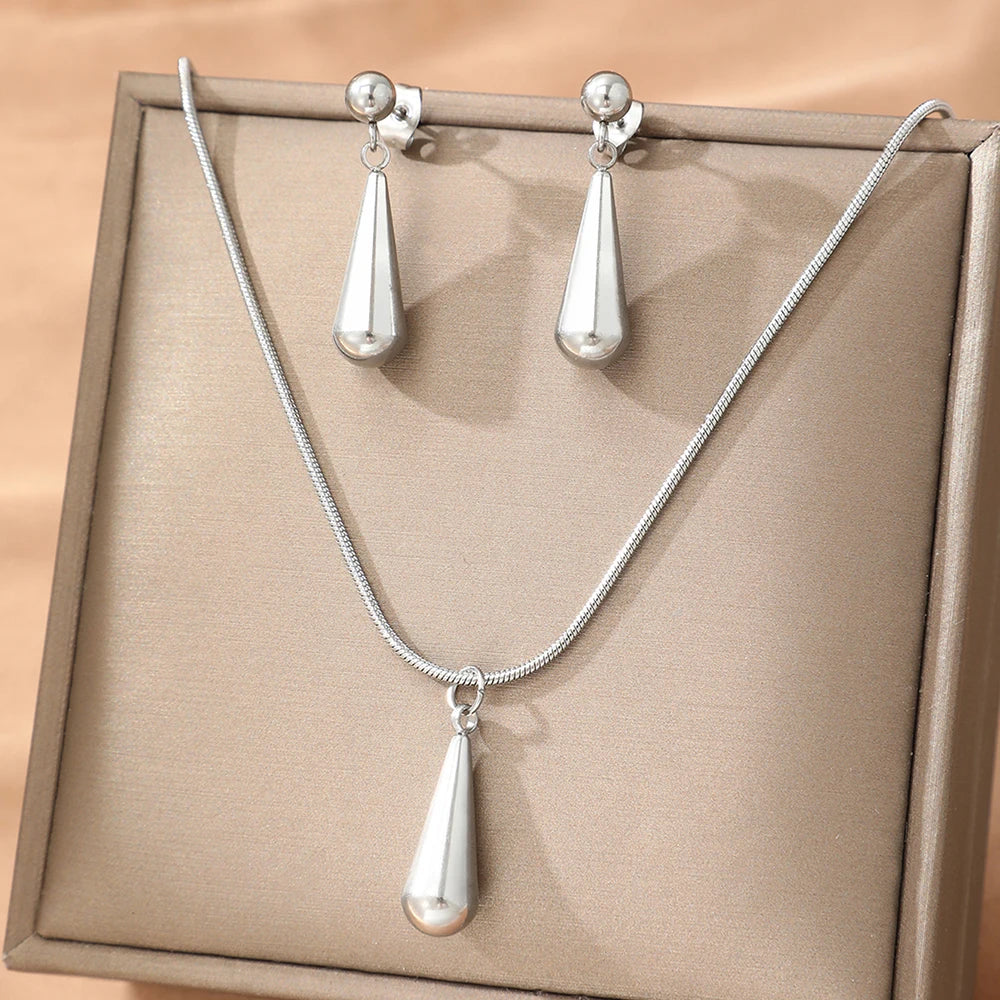 Minimalist Teardrop Jewelry Set