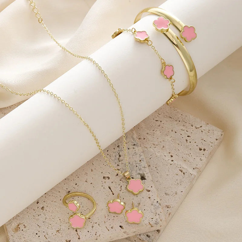 Petal Clover Jewelry Set