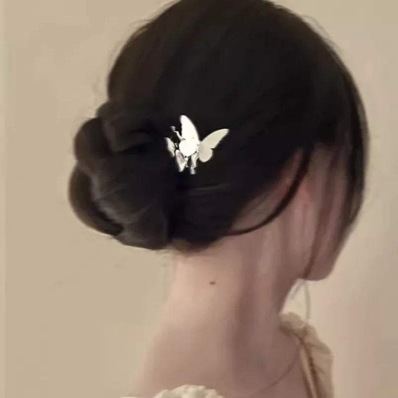 مشبك شعر معدني على شكل فراشة بتصميم صيني أنيق