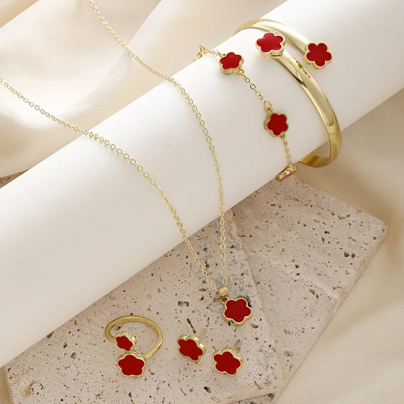 Petal Clover Jewelry Set