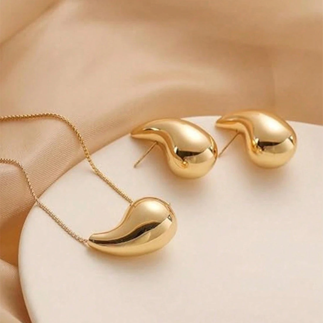 Water Drop Necklace Earring Set