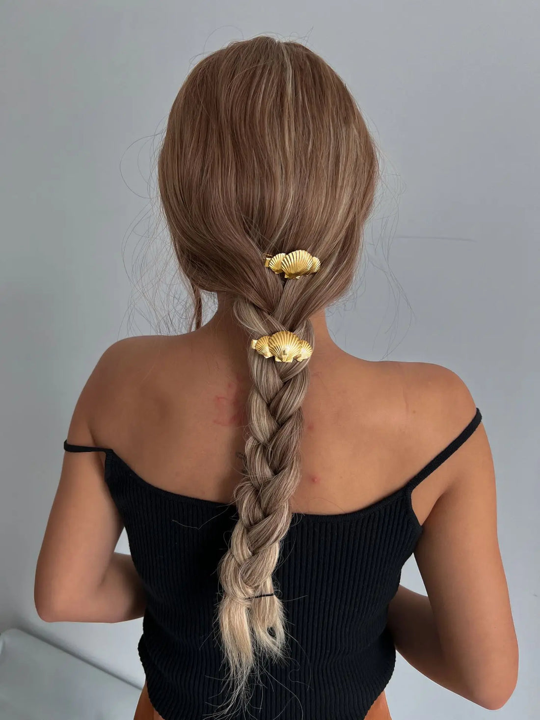 Ocean Style Hair Clips with Scallop and Starfish Design