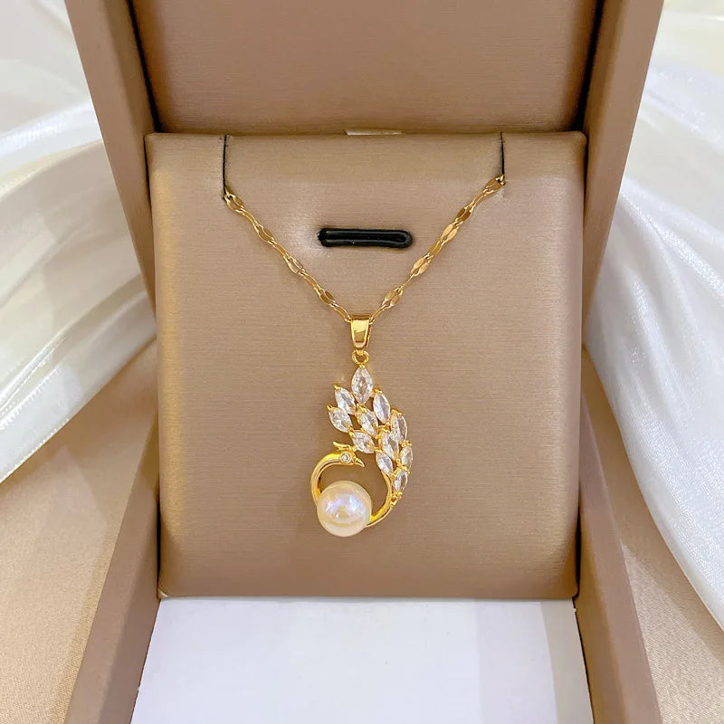 Sweet Mermaid Pearl Pendant Necklace