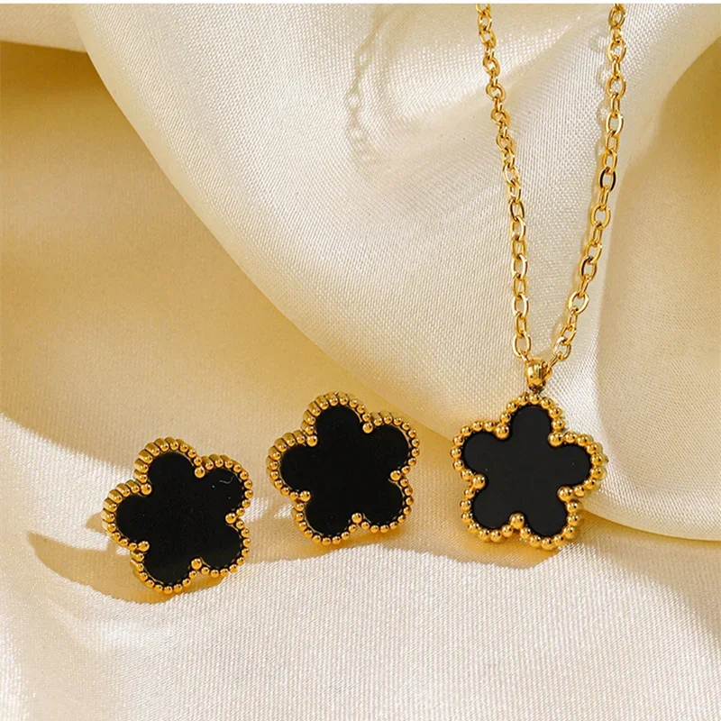 Lucky Clover Earrings Necklace Set