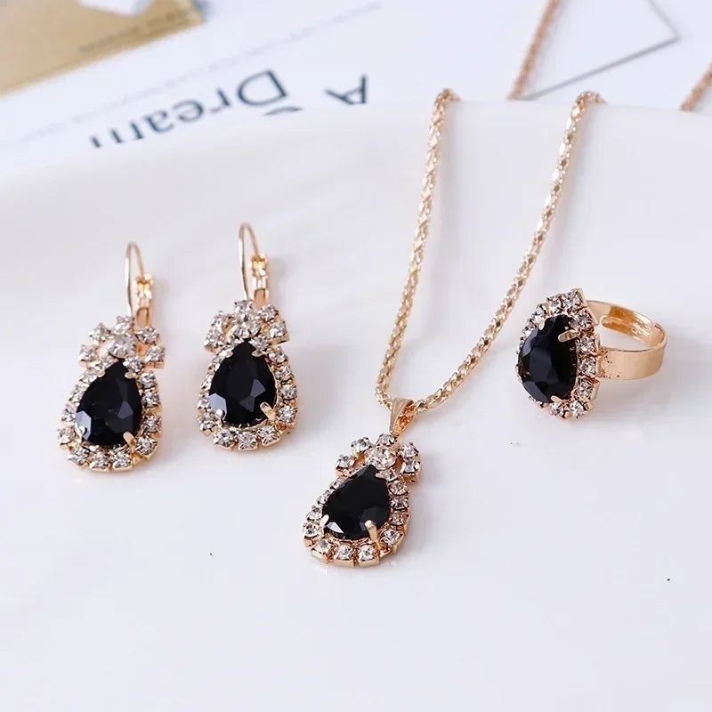 King Three-Piece Jewelry Set